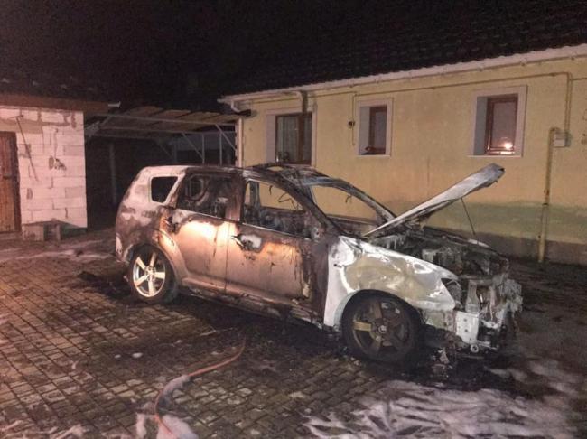 В Острозі спалили авто технічного директора Рівнегазу
